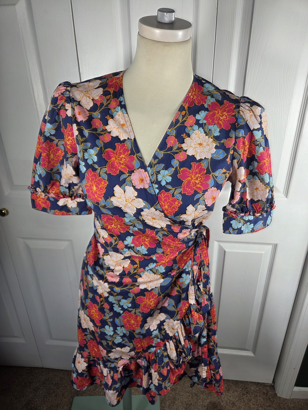 Draper James Floral Wrap Dress Size 6 Blue Pink Ruffle Hem Tie Waist